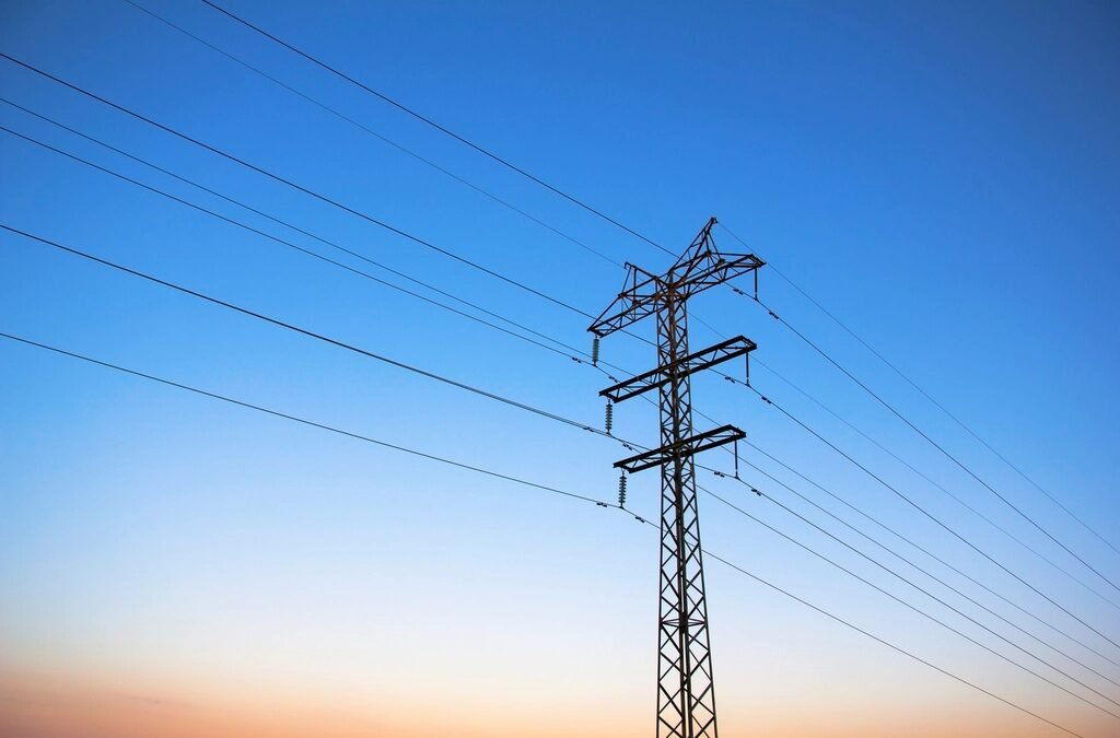 Compara siempre el coste anual, no solo el precio del kWh.